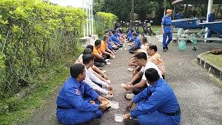 jemput makan , semua . teringat semasa  kursus , kena tunggu semua orang, mula makan sama-sama .