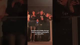 Pubblico contro Tony Effe al live di Niky Savage #trapitalia #nikysavage #tonyeffe #concerto