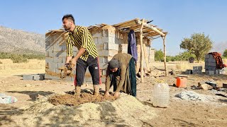 A documentary about the life of a nomadic mother and her child/thatching the house floor