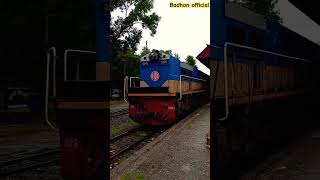 lalmoni express train at Tista railway station #lalmoniexpress