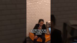 carterista hace ver que vomita y luego se ríe de nosotros