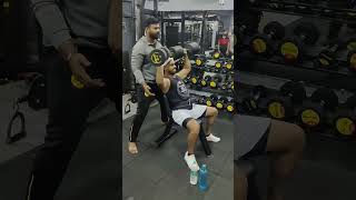 gorilla shoulder press🦍🦍😲😦😲#shorts #ytshorts