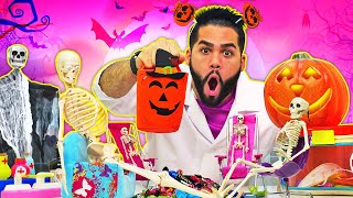 Esqueleto humano e a Fantasia de Halloween! Vídeo infantil