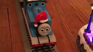 THOMAS the TANK ENGINE - Christmas Train Set - LIONEL TRAINS - LionChief with Holiday Village