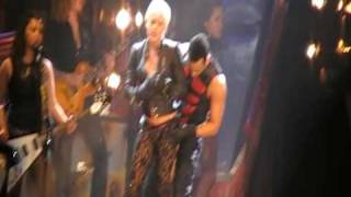 P!nk Live 2009 - U and ur hand - Belfast, Odyssey Arena 22/04/09 [High Quality]