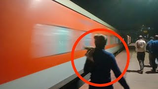 Crazy People Vs Dangerous SHIPRA EXPRESS Ajni WAP7 Thunder Past Begampur at 130 Kmph