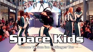 Space Kids Ettlinger Tor Fashion Shows 2019