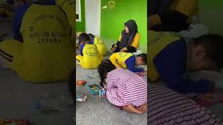 Keseruan outing class hari ini bersama adik-adik dari KB Ianatush Shibyan