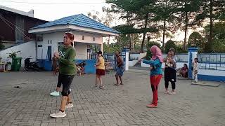 Zumba "Diana Kekasihku" di PDAM Tirta Jeneberang Tompobalang, Instruktur Bunda Maharani Gowa.