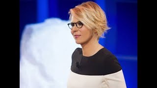 ✅  Maria De Filippi su Amici e lacrime Jacopo: la conduttrice senza filtri