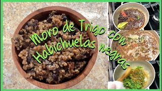 Moro de Trigo con Habichuelas negras/ bulgar wheat with black beans