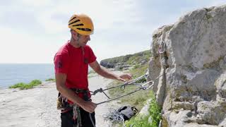 Building a belay with 3 anchors within arms  reach with the rope