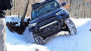 Heavily Modified Toyota 4Runner Winter Offroading