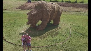 STRAW STATUES IN NIIGATA, JAPAN | UWASEKIGATA PARK