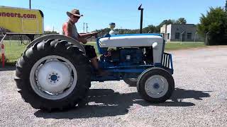 Lot 270A. Ford 4000