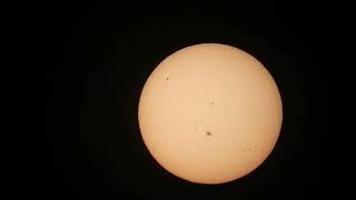 Zooming in on the Sun and its Sunspots with a Nikon P1000 ! August 10, 2024.