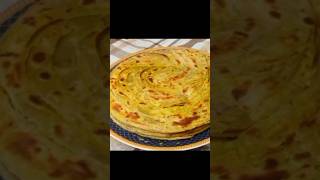 Paratha ho to aisa 😍😋🔥#recipe #lachchaparatha #paratharecipe #shorts #youtubeshorts #foodpom