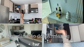 Tour e Organização nos armários de cozinha | Mostrei tudo!! Armário de Blindex e modulados 🏠🫶🏻