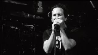 Pearl Jam/Black/Fenway August 5, 2016/Leg (BR)/FPES.