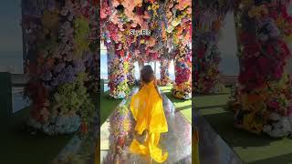 Don’t miss the new stunning floral installation @edgenyc #nyc #edgenyc