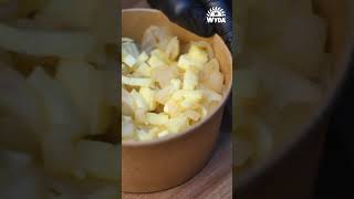 EMPANADA DE QUEIJO E CEBOLA