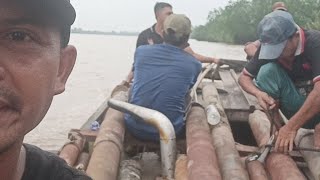 gotong royong bongkar dan angkut tiang Listrik. rekoso boss