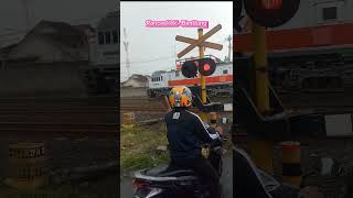 perlintantasan kereta api stasion Rancaekek kab Bandung #vlogperjalanan #shotrs