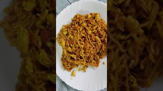 Egg maggi noodles recipe  |maggi recipe | easy breakfast recipe | street food#shorts