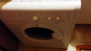 Indesit IWC7125 mosógép rendellenes zajjal.