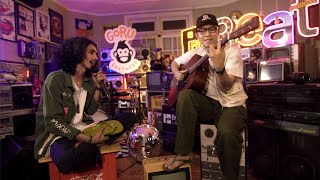 Enau - Warung Kopi (Live Performance) | Music Everywhere x iBeat Gigs