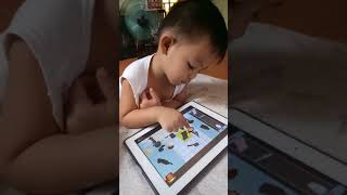 Playing ipad puzzle