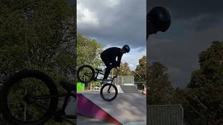 Tailwhip and Footjam Downwhip BMX