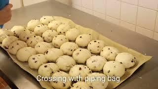 Hot Cross Buns in Under a Minute #short #easter