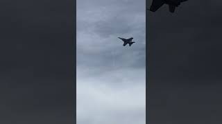 F18 super hornet low fly by