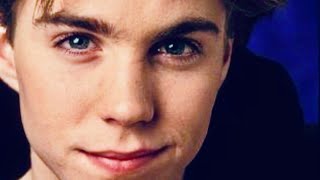 Jonathan Brandis - mój ulubiony aktor z czasów nastoletnich. Dziś mija 21 lat odkąd odszedłeś😭