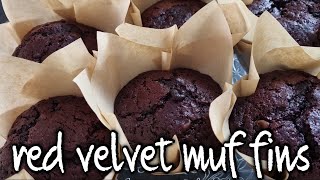 Red velvet chocolate chip muffins/How to make red velvet chocolate chip Muffins