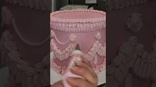 Mastering vintage Buttercream Piping: Spectacular Birthday Cake Tutorial #howto #cakedecorating