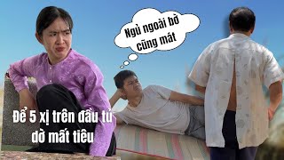 Ủa?Tự nhiên cái bị ra ngoài ngủ à hihi