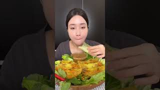 Nay Mukbang bánh xèo cùng e nha #mukbang #banhxeo #amthuc #cooking #childhoodfavor #eating #monngon