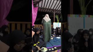 Momen bahagia santri di beri uang ibu nyai#santri#pondok#ibunyai#syukronguruku#Shorts#