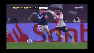 COPA LIBERTADORES 2022 OCTAVOS RIVER VS VELEZ GOLPE EN LA CARA OMITIDO POR EL ARBITRO