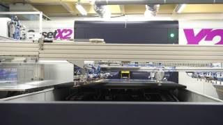 Complete Solution Digital Printing - FujiFilm Inca Onset X2 Print on Vinyl with Semi Automatic