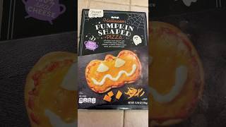 Halloween Pumpkin Shaped Pizza from Aldi. #aldifinds #aldi #pumpkin #pizza #frozenpizza #halloween