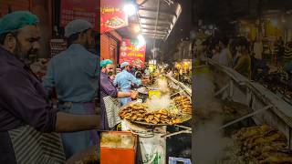 street food in Pakistan #foodie #foodlover #trendingshorts #youtubeshorts #lahoristreetfood