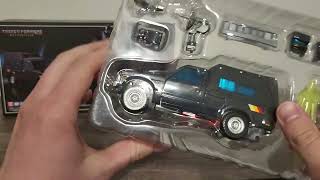 unboxing Transformers MP-56 Trailbreaker