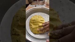 Jowar Thalipeeth #thalipeeth #jowarrecipe #easyrecipe #healthy #nutricious #youtubeshorts #lunch