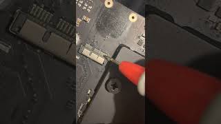 iMac 27 2014 Logic Board Bad Solder Joints on Connector - Factory Quality Issue