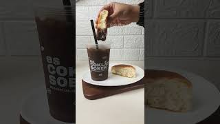 Es Coklat di celupin roti. ENAK BANGET #shortvideo