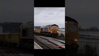 Tones from driver of 66785 as engineering train rattles through Huddersfield