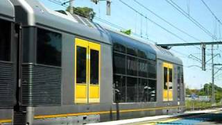 Cityrail T set departs and H set arrives Sutherland